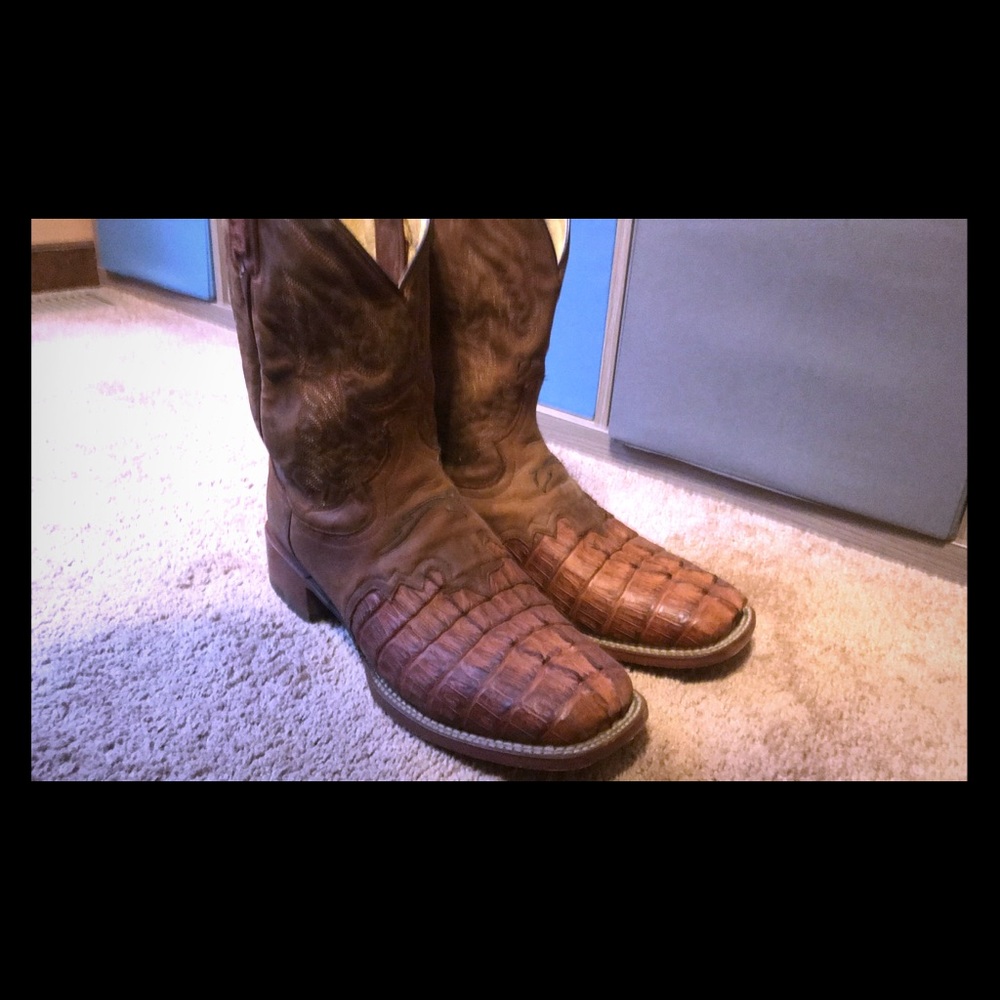 Lagrange caiman tail boots